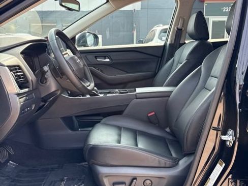 Used 2026 Nissan Rogue SL AWD/4WD image 5