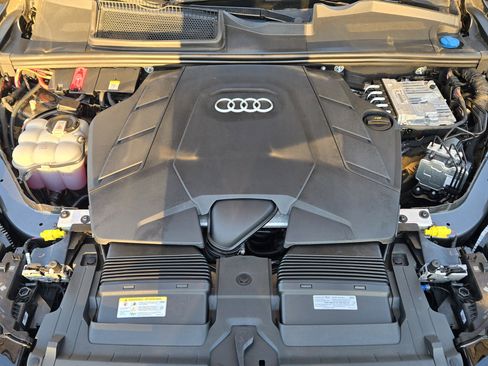 Used 2025 Audi Q7 3.0T Prestige w/ Prestige Package image 11
