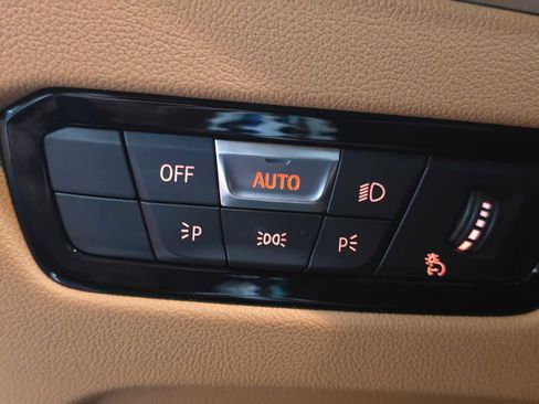 Used 2025 BMW 330i xDrive 330i xDrive w/ Premium Package image 27