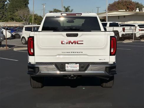 Used 2025 GMC Sierra 1500 SLT image 5