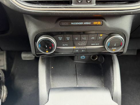 Used 2022 Ford Escape SE AWD/4WD image 19