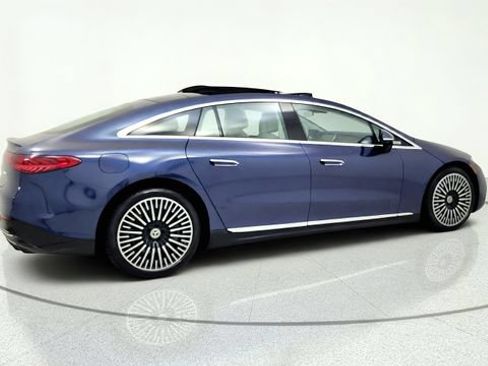 Used 2023 Mercedes-Benz EQS 450+ 4MATIC Sedan w/ Manufactur Interior Package image 9