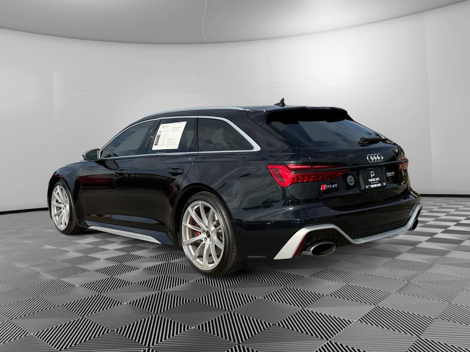 Used 2021 Audi RS 6 w/ Executive Package AWD/4WD image 7