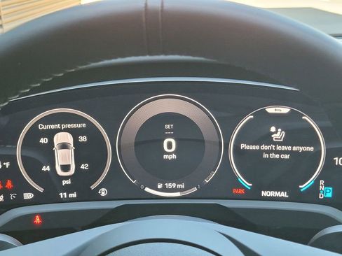 New 2026 Porsche Taycan image 24