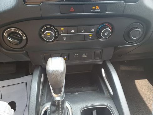 Used 2022 Nissan Frontier SV w/ Technology Package AWD/4WD image 20