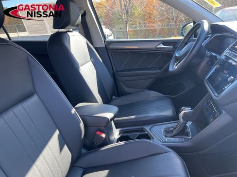 Used 2023 Volkswagen Tiguan SE image 22