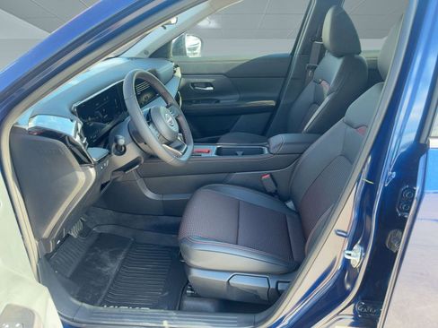 New 2026 Nissan Kicks SR image 5