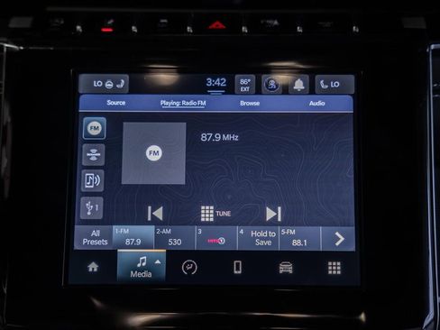 New 2025 Jeep Grand Cherokee Altitude image 21