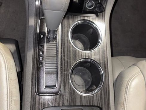 Used 2014 Chevrolet Traverse LTZ image 9