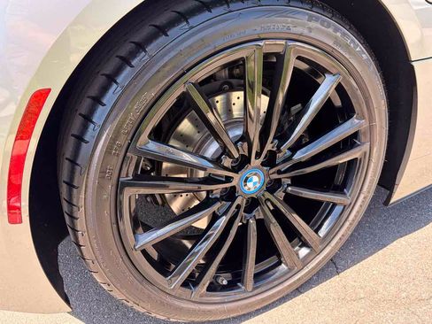 Used 2019 BMW i8 Roadster AWD/4WD image 29