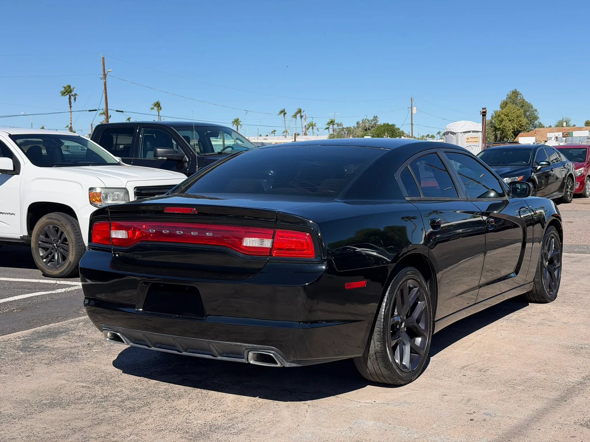 Used 2013 Dodge Charger SE RWD image 10