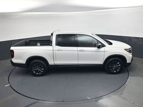 Certified 2023 Honda Ridgeline Sport image 26