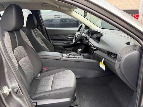 New 2026 Nissan Sentra SV image 18