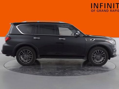 Used 2024 INFINITI QX80 Sensory AWD/4WD image 8