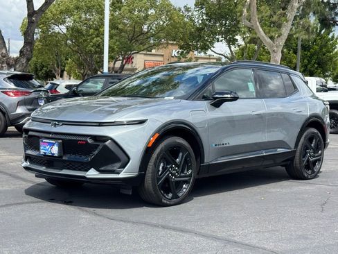 New 2026 Chevrolet Equinox EV RS AWD/4WD image 3