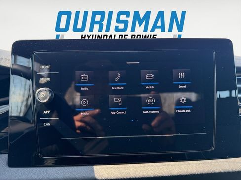 Used 2025 Volkswagen Jetta Sport image 17