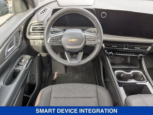 New 2026 Chevrolet Traverse LT w/ Sun and Wheel Package FWD image 28