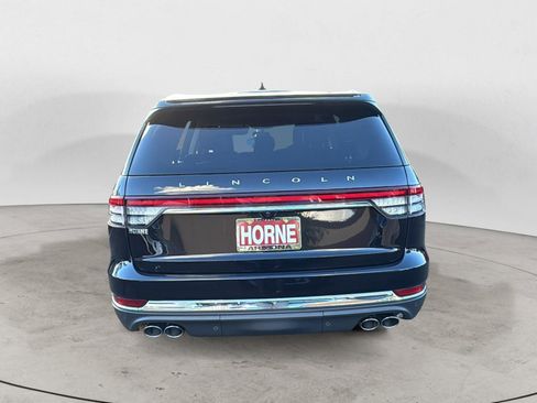 Used 2023 Lincoln Aviator Standard w/ Class IV Trailer Tow Package image 4