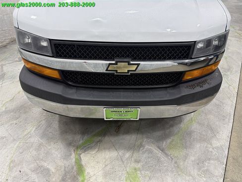 Used 2019 Chevrolet Express 2500 w/ Driver Convenience Package RWD image 18