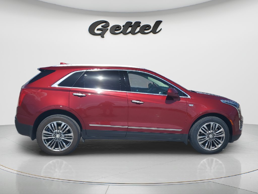 Used 2017 Cadillac XT5 Premium Luxury AWD/4WD image 4