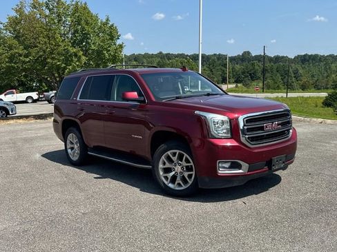 Used 2019 GMC Yukon SLT w/ Open Road Package AWD/4WD image 2