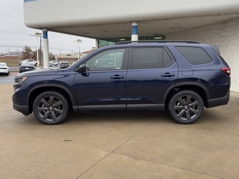 New 2025 Honda Pilot Sport image 6