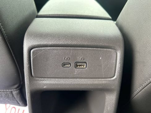 Used 2024 Chevrolet Trax LT w/ LT Convenience Package FWD image 15