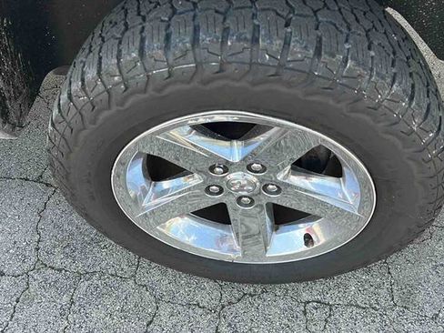 Used 2016 RAM 1500 Classic SLT AWD/4WD image 14