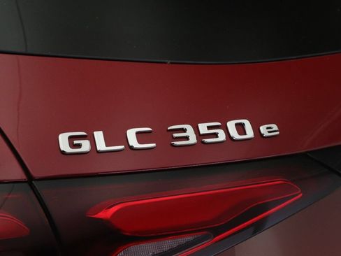 Used 2025 Mercedes-Benz GLC 350e 4MATIC image 19