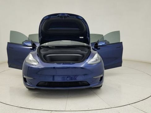 Used 2025 Tesla Model Y Long Range RWD image 14