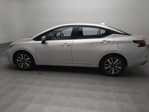 Used 2025 Nissan Versa SV FWD image 3