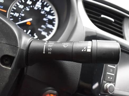 Used 2019 Nissan Sentra SV FWD image 25