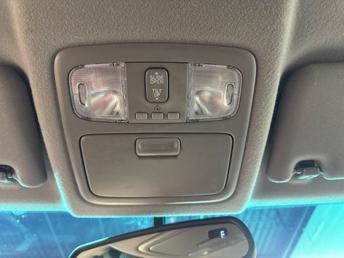 Used 2005 Toyota 4Runner Limited AWD/4WD image 21