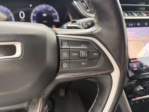 Used 2021 Jeep Grand Cherokee L Limited AWD/4WD image 28