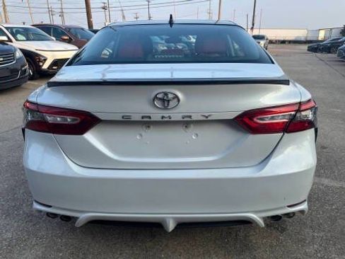 Used 2019 Toyota Camry XSE FWD image 6
