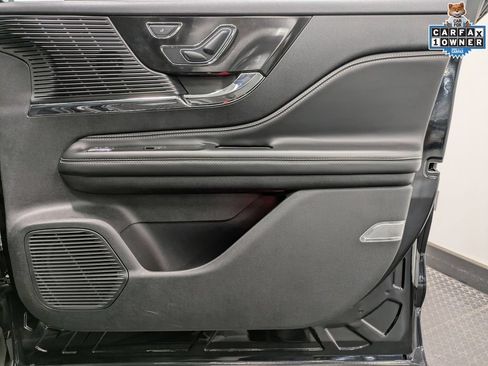 Used 2022 Lincoln Corsair AWD w/ Premium Package image 32