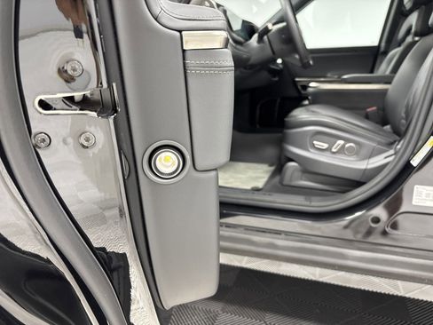 Used 2024 Rivian R1S Adventure image 23