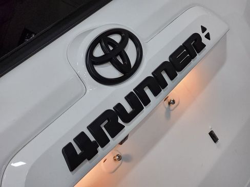 Used 2022 Toyota 4Runner SR5 image 25