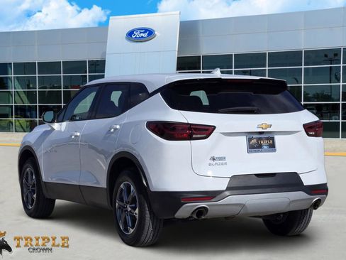 Used 2025 Chevrolet Blazer LT image 4