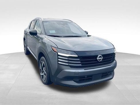 Certified 2026 Nissan Kicks SV FWD image 2
