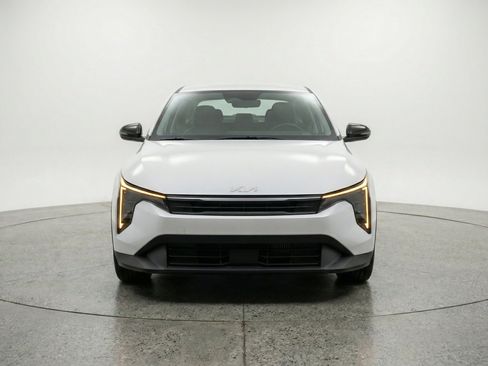 Used 2025 Kia K4 FWD image 2