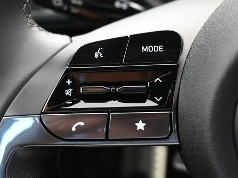 Certified 2025 Hyundai Elantra Sport FWD image 29