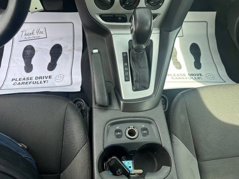 Used 2014 Ford Focus SE w/ SE Winter Package FWD image 14