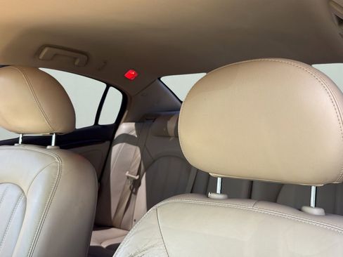 Used 2011 Buick Lucerne CXL w/ Driver Confidence Package FWD image 7