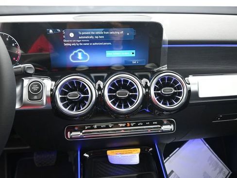 New 2025 Mercedes-Benz GLB 250 image 4