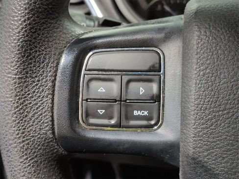 Used 2018 Dodge Journey SE image 24