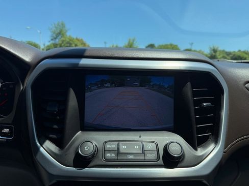 Used 2017 GMC Acadia SLT AWD/4WD image 14