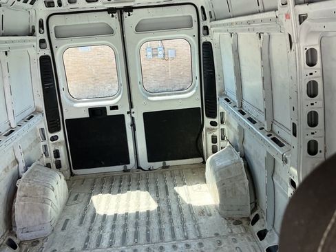Used 2023 RAM ProMaster 2500 FWD image 12