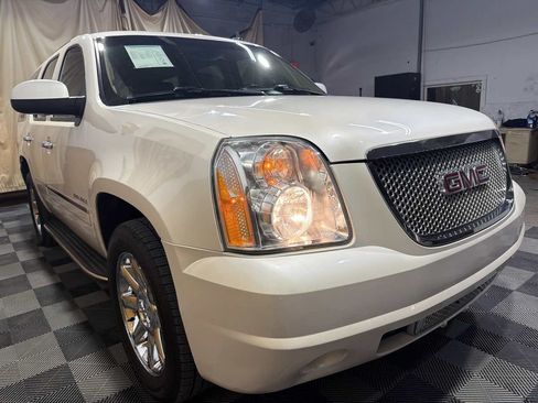 Used 2014 GMC Yukon Denali RWD image 6