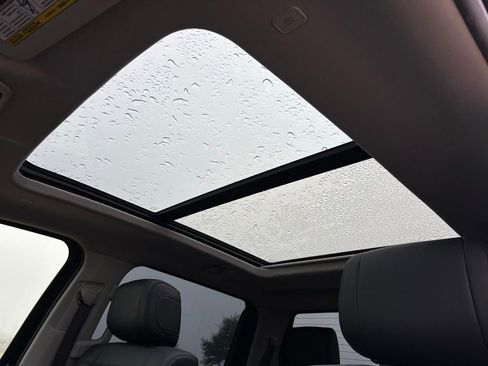 Used 2024 Toyota Tundra Limited image 28